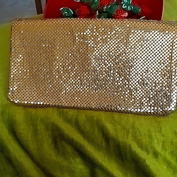 💥SALE Vintage gold mesh Whiting and Davis U.S.A. made bag purse💥 - Picture 3 of 5